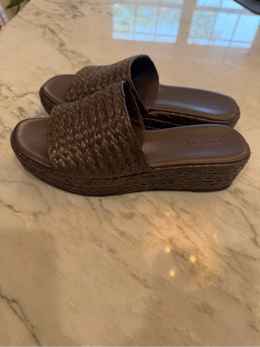 Brown wedge raffia sandals - size 7.5 - Picture 2 of 4